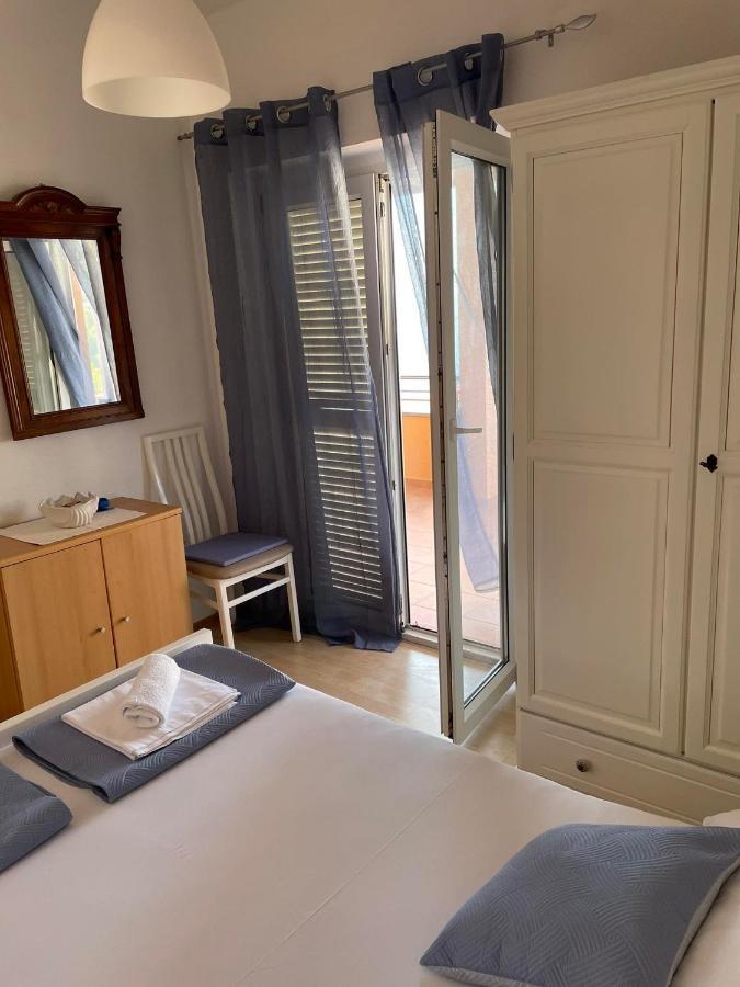 Apartman Emilija Vinišće Exteriér fotografie