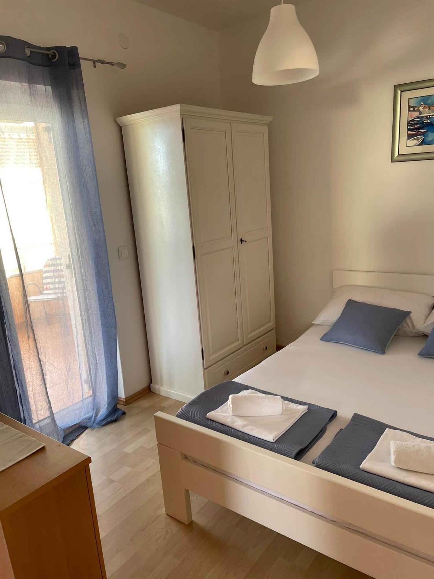 Apartman Emilija Vinišće Exteriér fotografie