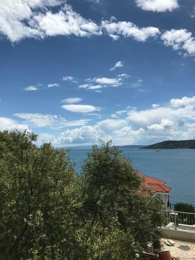 Apartman Emilija Vinišće Exteriér fotografie